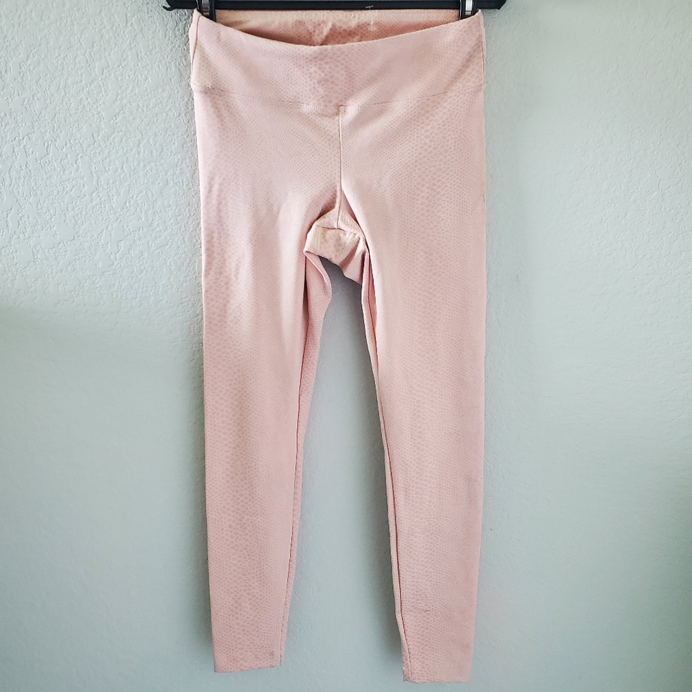 Koral embossed athletic leggings NWOT